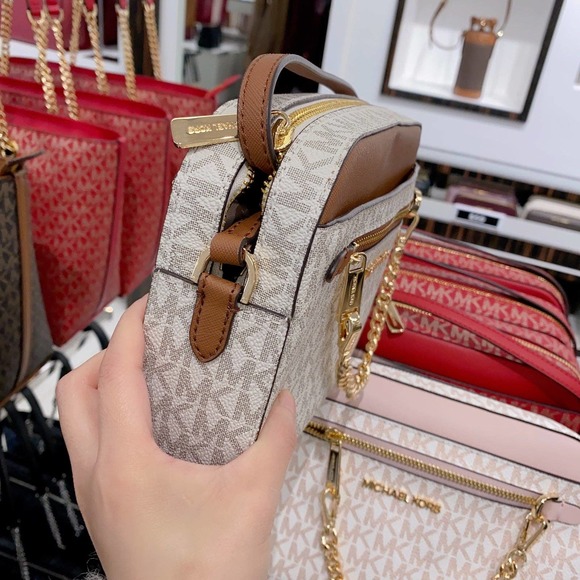 Michael Kors Jet Set Chain Crossbody Bag in vanilla - Picture 2 of 6